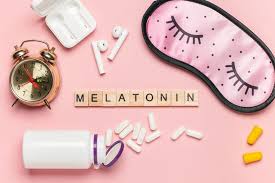 Melatonin: Công dụng, liều dùng và lưu ý khi sử dụng