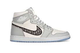 Lil nas x makes a bold footwear choice, trevor noah beams after breakup and more. Dior X Nike To Release A 2 000 Usd Air Jordan 1 Hypebae