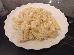 Paste Fusilli Cu Branza Si Smantana Cristine Cuisine Youtube