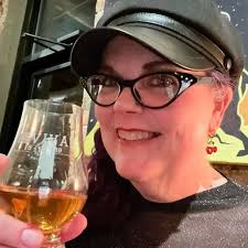 Eva Hahn (@shylilburlesquegirl) • Instagram photos and videos