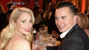 Andreas Gabalier Pikante Fotos Von Freundin Silvia Mit Einem Anderen Mann Gabalier Frauentag Models