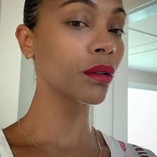 I need a kiss right now my lovely 🥰 fans 😂