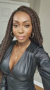 Patricia Holzer's Instagram, Twitter & Facebook