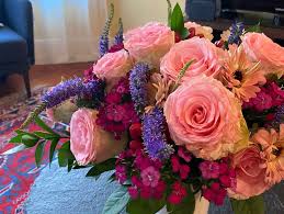 I called the 1800flowers.com customer service number at 11 am and spoke to ** in customer service. Best Online Flower Delivery Service In 2021