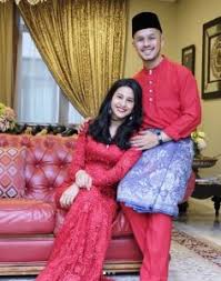 Lagi ganti baju, artis sinetron indonesia gak sadar merekam. 30 Trend Terbaru Baju Raya Artis Malaysia 2019 Jm Jewelry And Accessories