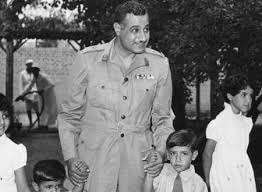 أحمد حلمي, دنيا سمير, غانم صابرين, ميمي جمال, إنعام سالوسة, بيومي فؤاد, قصة مسلسل لف ودوران: Ø¬ÙØ§Ù Ø¹Ø¨Ø¯Ø§ÙÙØ§ØµØ± ÙØ§Ø±ÙØ²ÙØ§ ÙÙØªØ´ Ø¹ÙÙØ§ Ø§ÙÙØµØ±ÙÙÙ Ø¨ÙÙ Ø­Ø·Ø§Ù Ø§ÙØ³ÙØ§Ø³Ø©