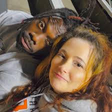 What's happening with the cops by Shadow Lake?