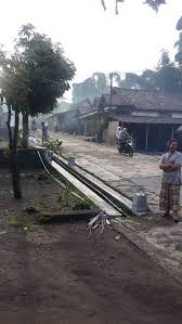 Penjelasan ilmiahnya terkait dengan terdengarnya suara gemuruh adalah, pada saat ada. Warga Selo Boyolali Dengar Suara Gemuruh Saat Erupsi Gunung Merapi