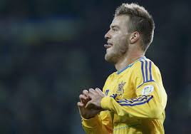 Для этого капитану украинцев понадобились три попытки. Andrej Yarmolenko Ukraine Radovatsya Poka Nechemu Sport Ekspress