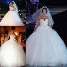 Get the best deals on wedding dresses princess ball gown and save up to 70% off at poshmark now! Princess White Ball Gown Wedding Dress 2019 Sweetheart Floor Length Beads Sequins Top Puffy Skirt Long Bridal Gowns Plus Size Lace Ball Gown Wedding Dresses Royal Wedding Dress From Babyonline 19 23 Dhgate Com