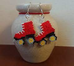 ローラースケートピアス シェイプドステッチ ビーズ ハンドメイド デリカ ビーズ