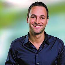 He studied persian and arabic and spent long periods in the middle east. Mathias Reynard Nein Zum Sendeschluss