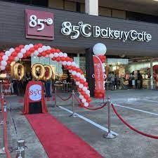 Deemed The Starbucks Of Taiwan Pastry Chain 85c Bakery Cafe Opened Its First Houston Location On Bellaire Boulevard To An Excit Bakery Cafe Bakery Starbucks