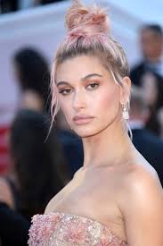 Cannes Film Festival 2018 The Best Skin Hair And Makeup Looks On The Red Carpet Hailey Baldwin Hair Hair Color Pink Pastel Pink Hair