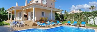 Villa Montes Albufeira This Four Bedroom Detached Villa Holiday Is Located In A Quiet Area Within Easy Walking Distance Of All Amenitie Piscine Environnement