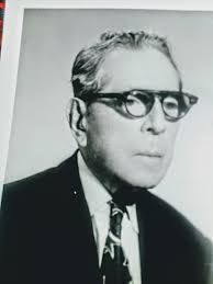 Lic.y General de Brigada Gustavo Arce Correa. El Lic. Gustavo Arce fue  discípulo de los Lics. Jose María Pino Suárez y Serapio Rendon. Con el  primero colaboró en artículos de fondo eminente