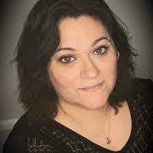 Stephanie Mayle's Instagram, Twitter & Facebook