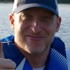 Ian Hardy's Instagram, Twitter & Facebook