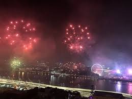 Riverfire is brisbane's night of nights, second only to new year's eve. Awesome View Of River Southbank And River Fire Fireworks Picture Of Oaks Brisbane Casino Tower Suites Tripadvisor