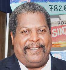 He succeeded ivar asjes after asjes. Klacht Tegen Premier Whiteman