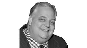 Thom Dean's Instagram, Twitter & Facebook