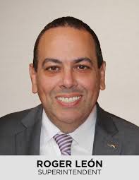 Congratulations are in order for Our Very Own' Newark Public Schools  Superintendent, Roger León! He is the recipient of Save The Music's 16th  annual Administrator Award for "Distinguished Support of Music Education"!