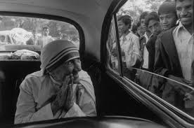 #madre teresa de calcuta #calcuta #prayer #rezo por ti #pray #amor #love #dios #santos #frasesdesantos. Santa Teresa De Calcuta La Divina Providencia No Nos Abandona Comunidad Catolica Shalom