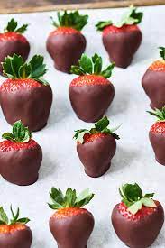 Fresh Strawberries Dipped In Chocolate Chocolate Dipped Strawberries Recipe Chocolate Dipped Strawberries Strawberry Recipes