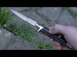 There is really only one purpose to own a flick knife and that is to injure, maim and/ or. Functioning Flick Knife Screen Prop Youtube