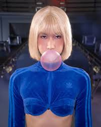 Violet Beauregarde Chewing