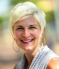 THE COMMUNICATOR THE FIRST 100 DAYS