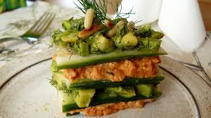 3 tutto è pronto per assemblare la millefoglie: Millefoglie Di Zucchine E Salmone Ricettone