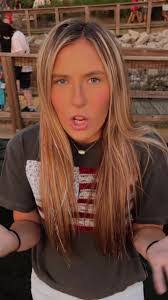 Kaitlyn Clements's Instagram, Twitter & Facebook