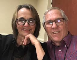 Time to thank someone who's been particularly supportive or helpful. Going  above and beyond. I love celebrating the good in the world ❤️