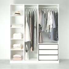 Offener Kleiderschrank 39 Beispiele Wie Der Kleiderschrank Ohne Turen Modern Kleiderschrank Ideen Pax Kleiderschrank Offener Kleiderschrank Kleiderschrank Weiss