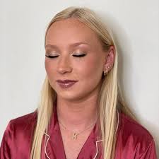 A couple of the lovely bridesmaids from @abby.carmack wedding today! Pics  of the bride coming soon🤩 #weddingmakeup #makeupartist #makeupartistromega