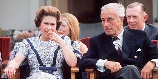 Lord mountbatten was educated at the royal naval college, osborne, and entered the royal navy in 1916 being posted as a midshipman to the battlecruiser hms lion and then transferred to the. Wmu9gowk1dm3xm