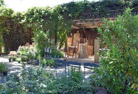 Hölzer wie brasilianische kirsche, zeder, mahagoni des weiteren teakholz, um nur manche zu nennen, sind hinreißend mit ihrem natürlichen finish. Pur Natur Die Gartenschule In Uelzen