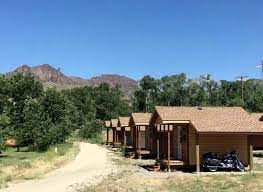 Entire home, private room, shared room Cabin Rental Near Yellowstone Wyoming