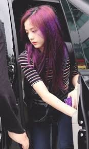 Apakah hukum tersebut umum, berlaku bagi remaja, orang tua ,dan perempuan ?jawab:iya. 7 Paduan Yang Elegan Dan Trendi Dari Warna Rambut Burgundy