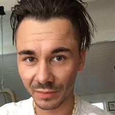 Eskild Enge updated his status.