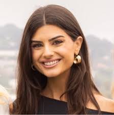 I am thrilled to announce that I have officially moved internally into a  Sourcer Recruiter role here at Oracle! After 2 years of working as a  Business Development Consultant, I can successfully