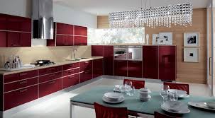 No te pierdas esta preciosa cocina en color burdeos terminada con una encimera en silestone color blanco zeus y una pequeña barra desayuno, no podría pasar d. Modelo Burdeos Merino Zaidin