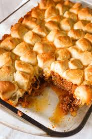 Sloppy Joe Biscuit Casserole Is An Easy Ground Beef Casserole Recipe Loaded With Fre Biscuits Casserole Recipes Using Ground Beef Ground Beef Casserole Recipes