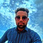 Anwar Azo's Instagram, Twitter & Facebook