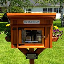 Look at this adorable little free library made from a tree! Hq Little Free Library Toronto Home Facebook