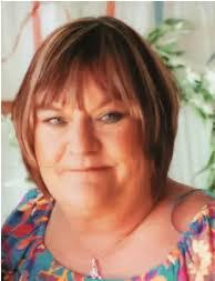 Paula Kowalski's Instagram, Twitter & Facebook