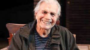 O pai está estabilizado .. Ymnmzbll Qvg4m