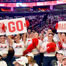 St. John's University hat in nije...