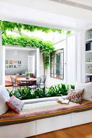 Gunakan pot apabila ruang terbatas. 45 Desain Dan Model Taman Minimalis Dalam Rumah Modern